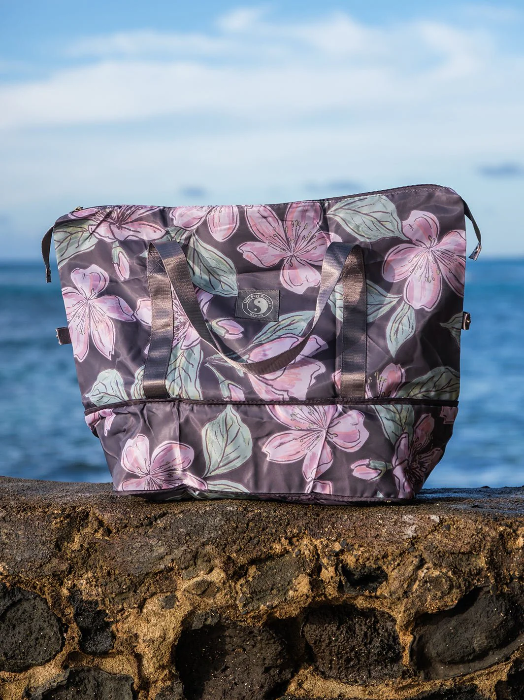 Sakura Sketch Carry On Tote - Image 2