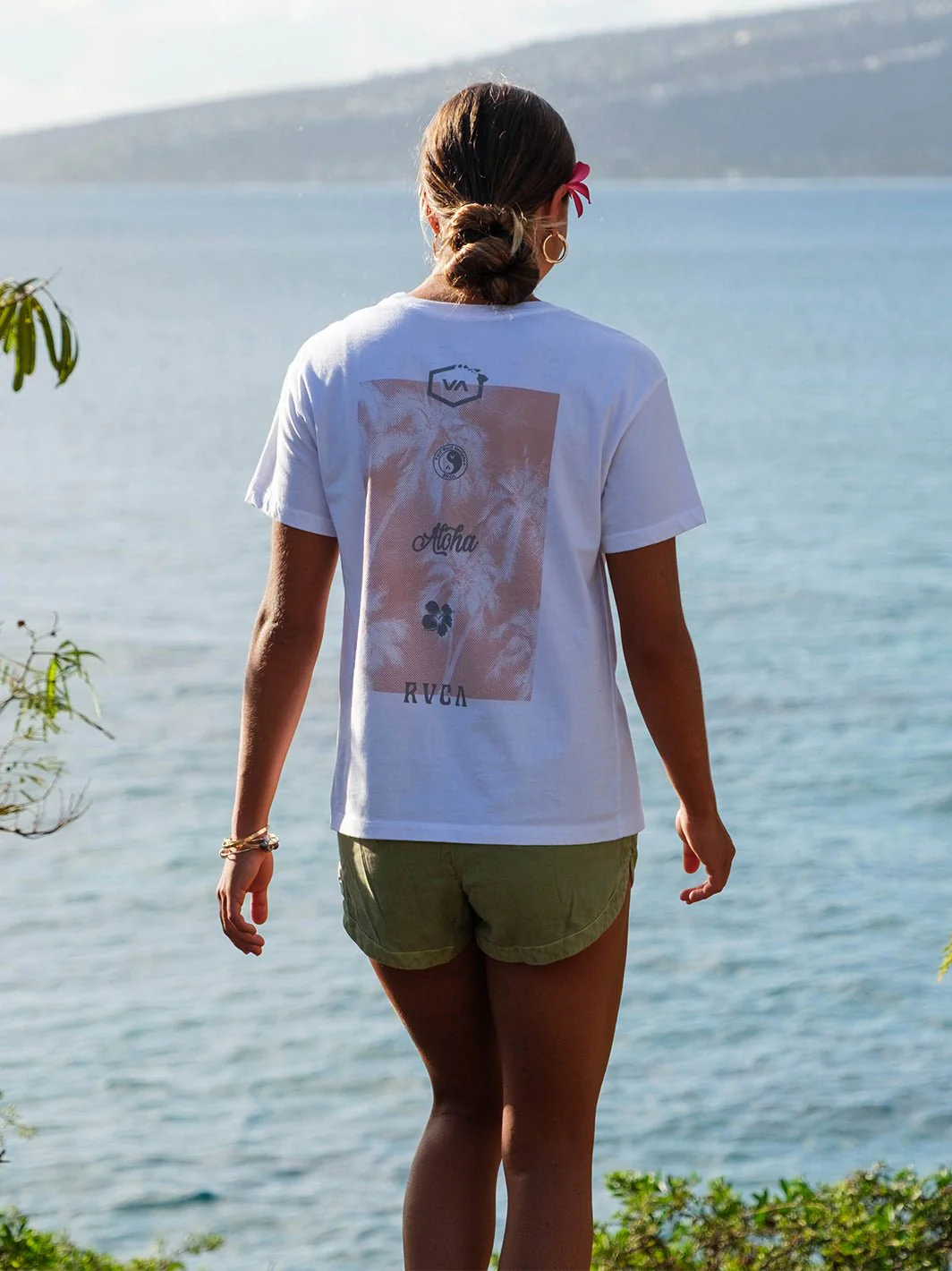 T&C Surf x RVCA Photo Stacked HI Tee - Image 6