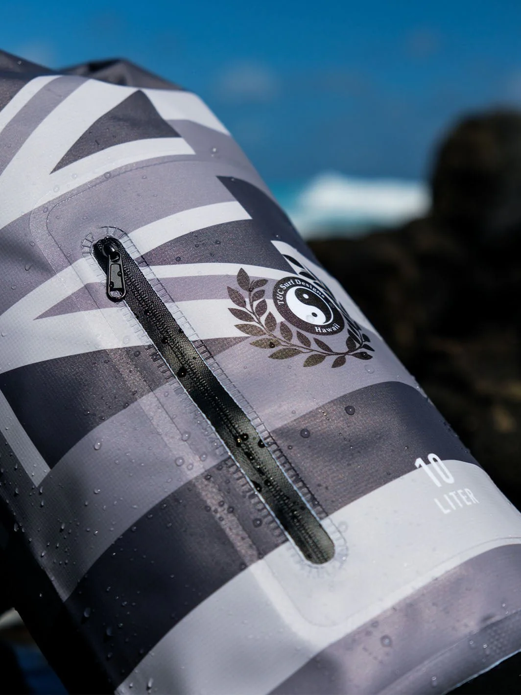 Flag 10L Dry Bag - Image 3
