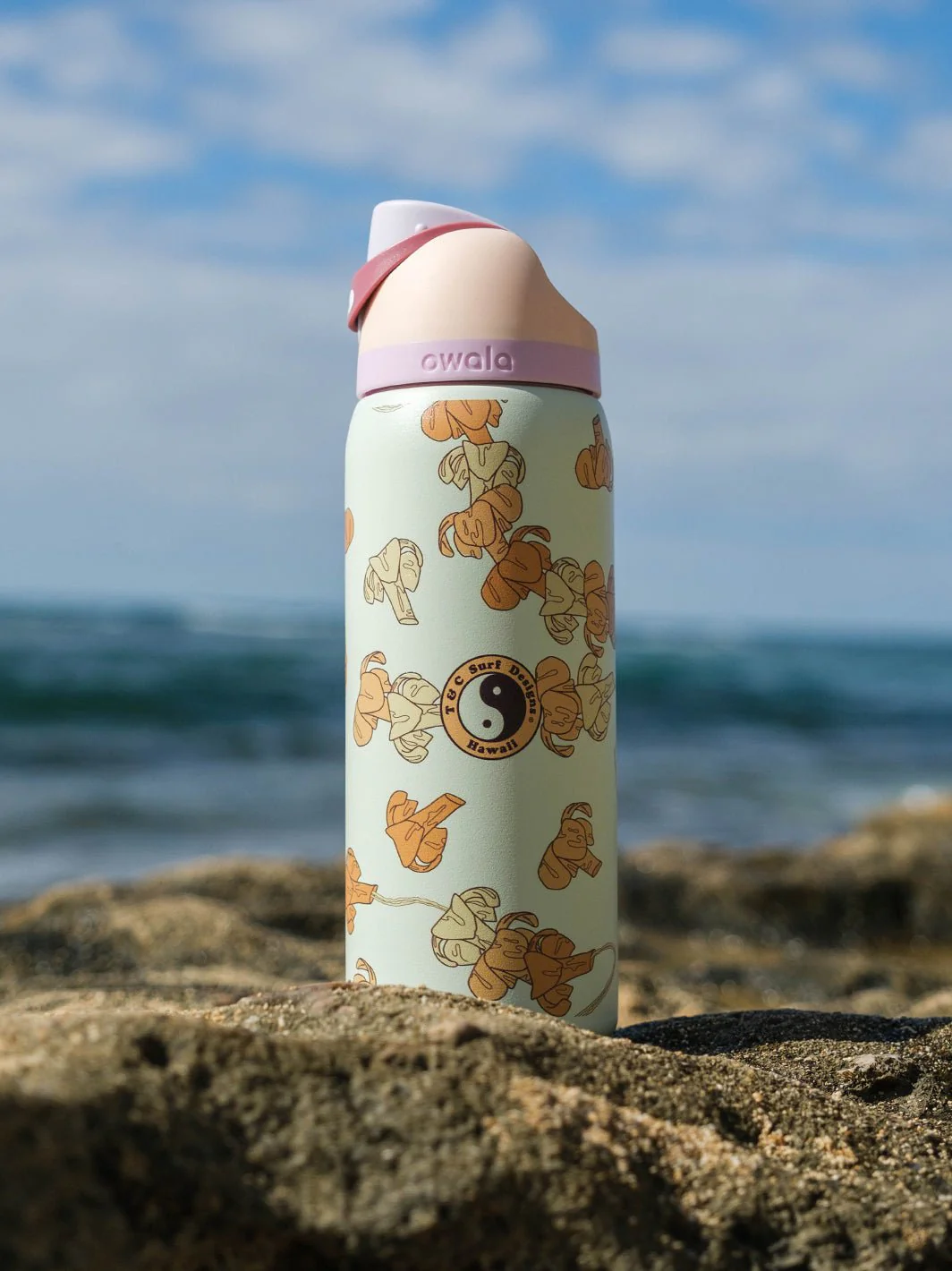 T&C Surf 32 oz Lei Kui Owala - Image 4