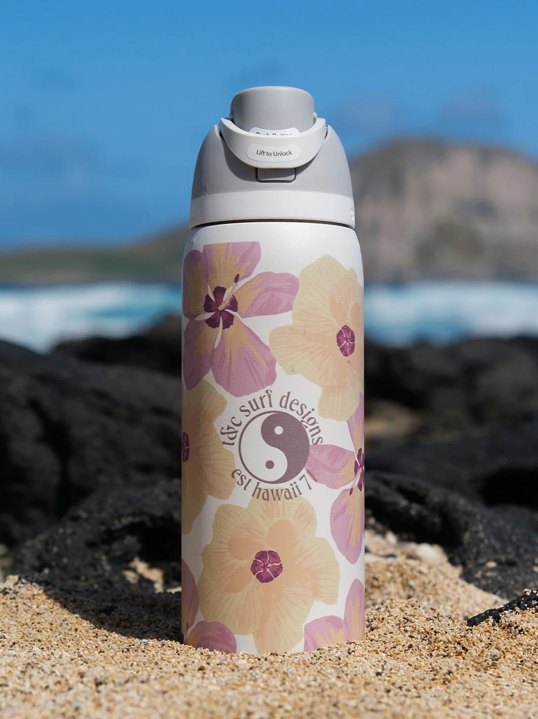 T&C Surf 32 oz Watercolor Hau Owala - Image 4