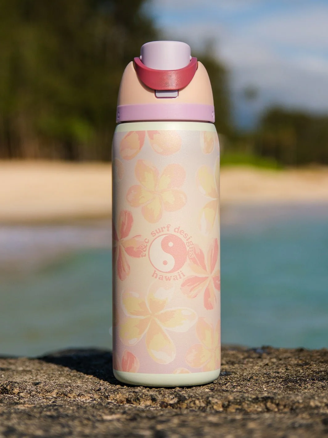 T&C Surf 32 oz Watercolor Pua Melia Owala - Image 5