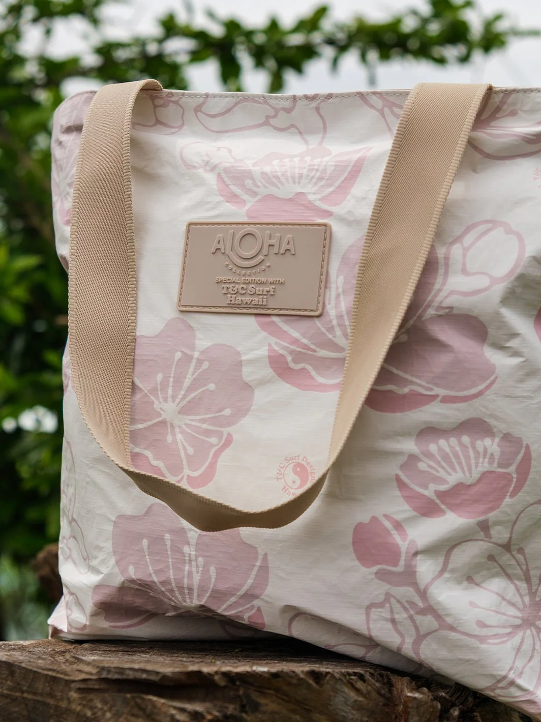Aloha Collection Cherry Sakura Day Tripper Bag
