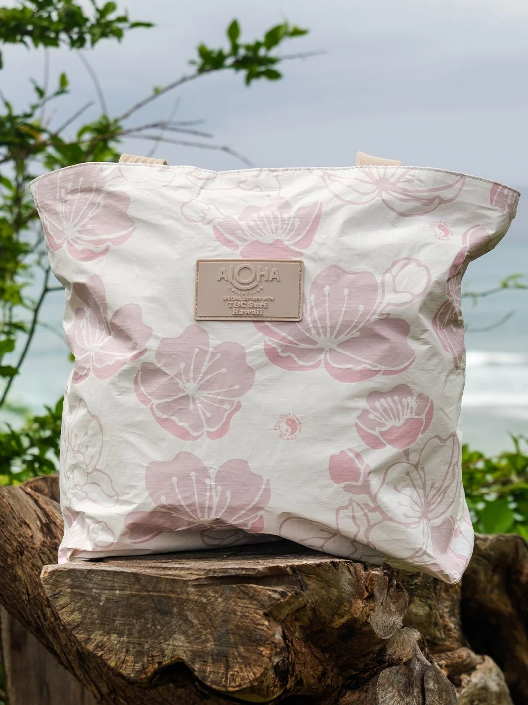 Aloha Collection Cherry Sakura Day Tripper Bag - Image 2