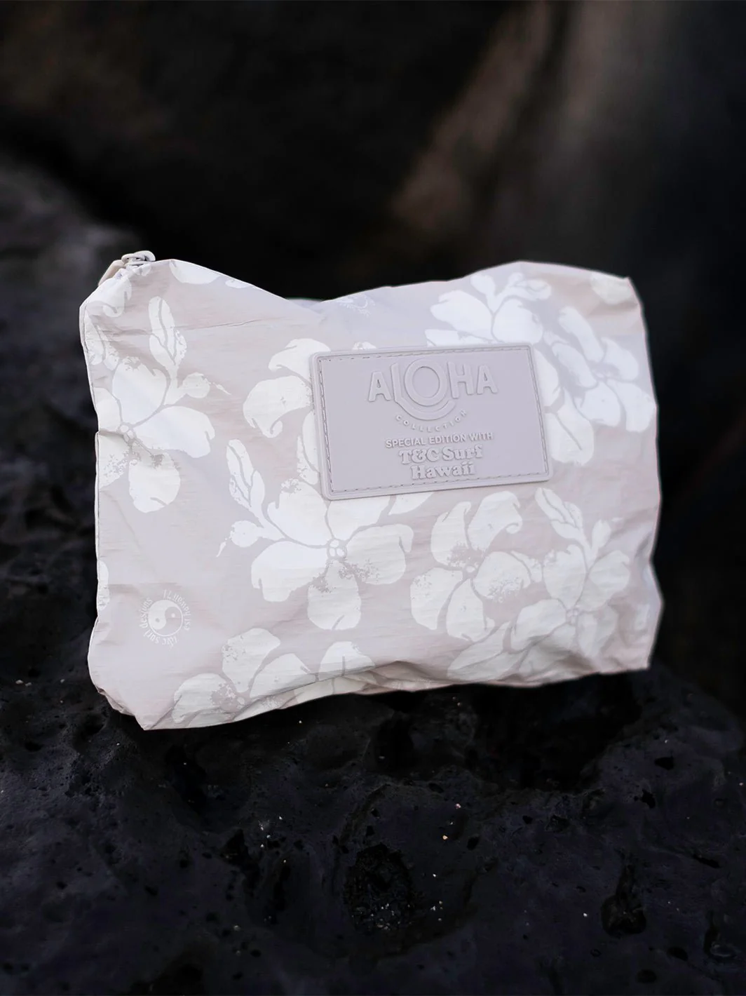 Aloha Collection Puakenikeni Distressed Small Pouch - Image 4