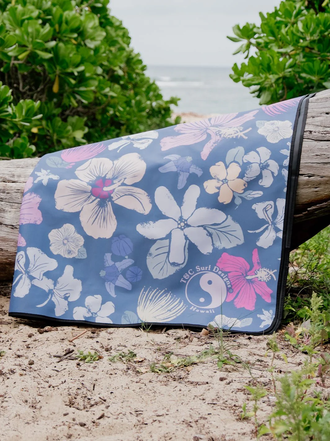 Enjoy The Pua Thick Beach Mat - Image 2