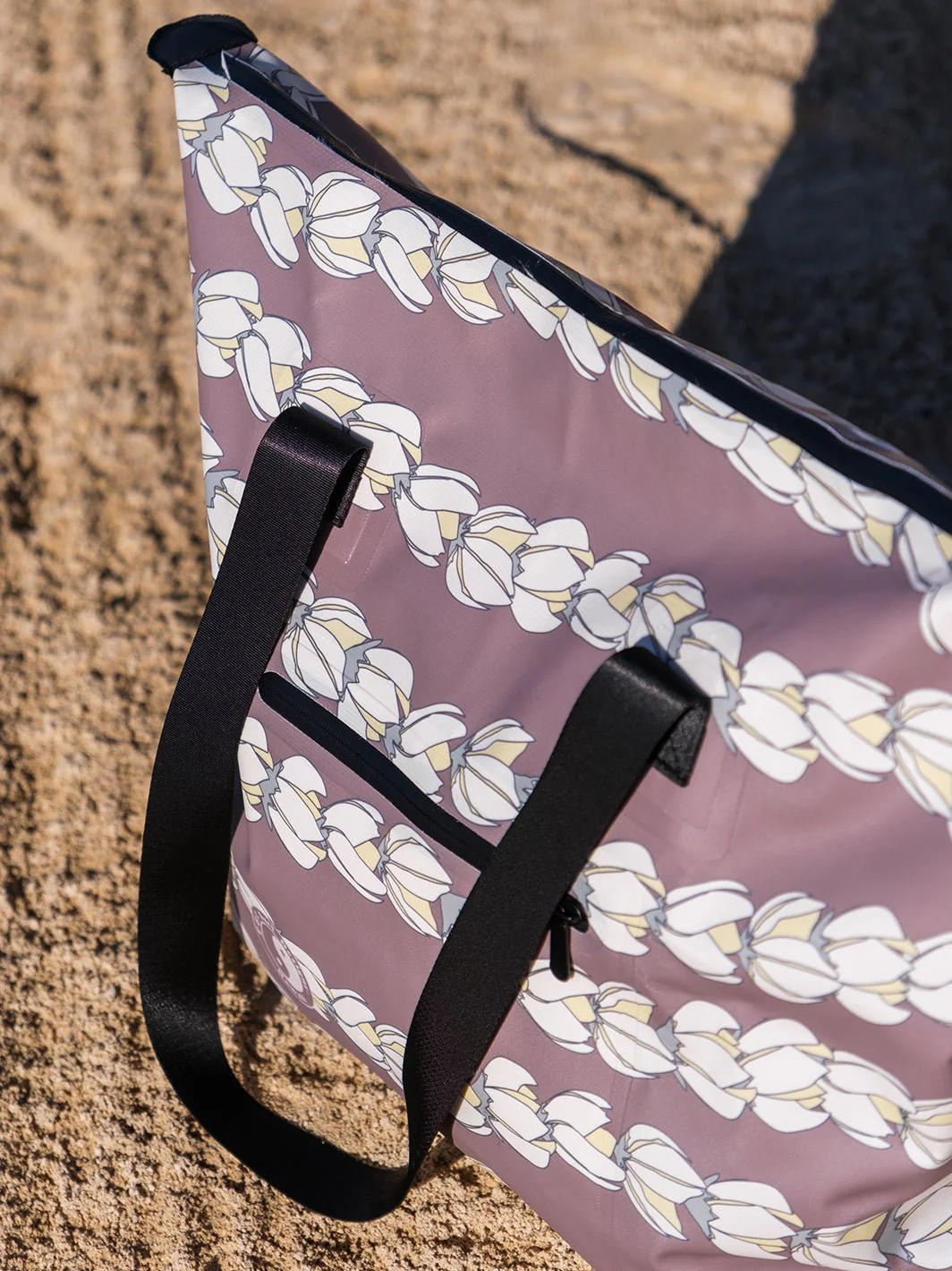 Pikake Pearl Dry Bag Tote - Image 5