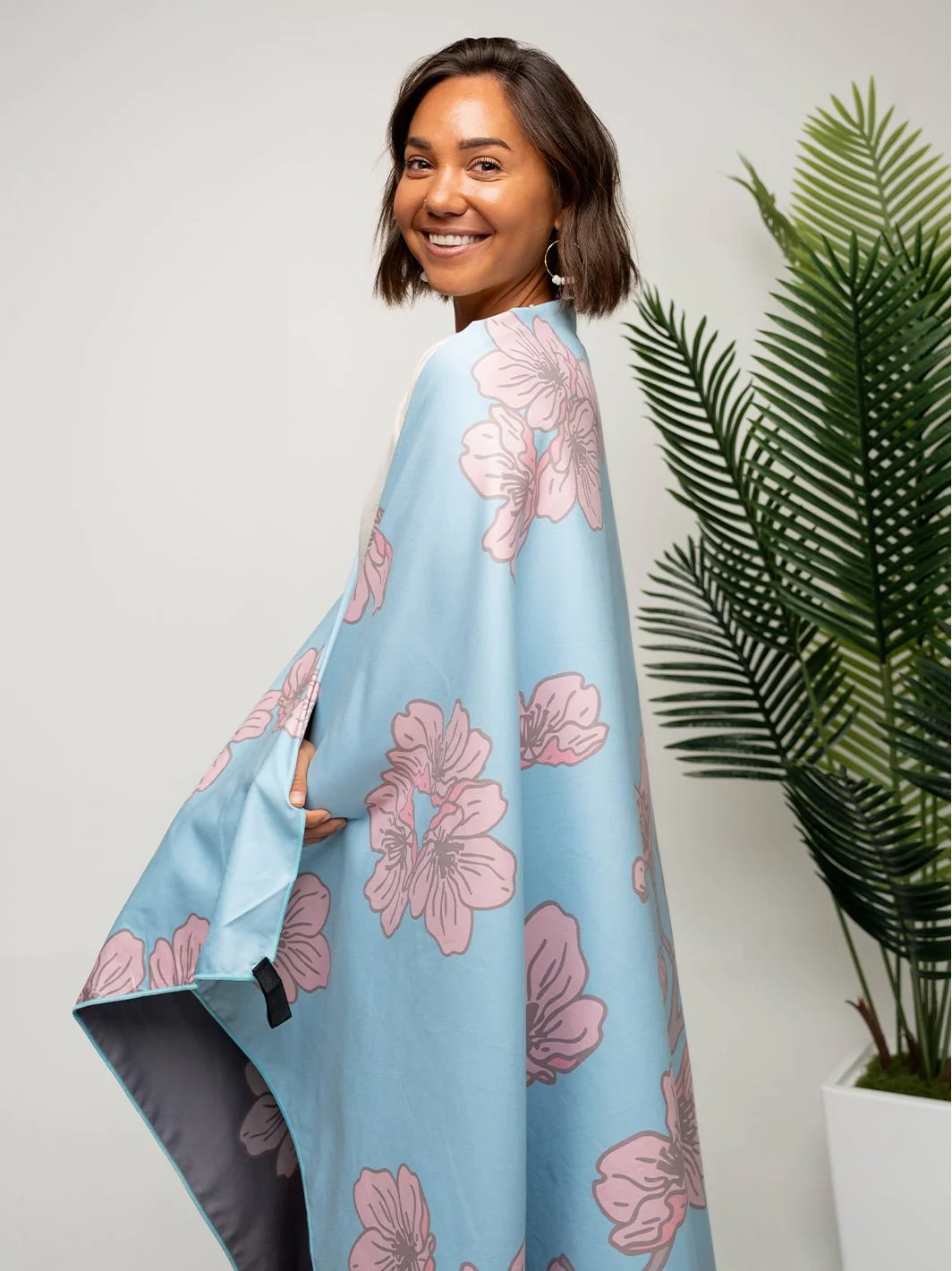 Sakura Branch Microfiber Towel Blanket - Image 4